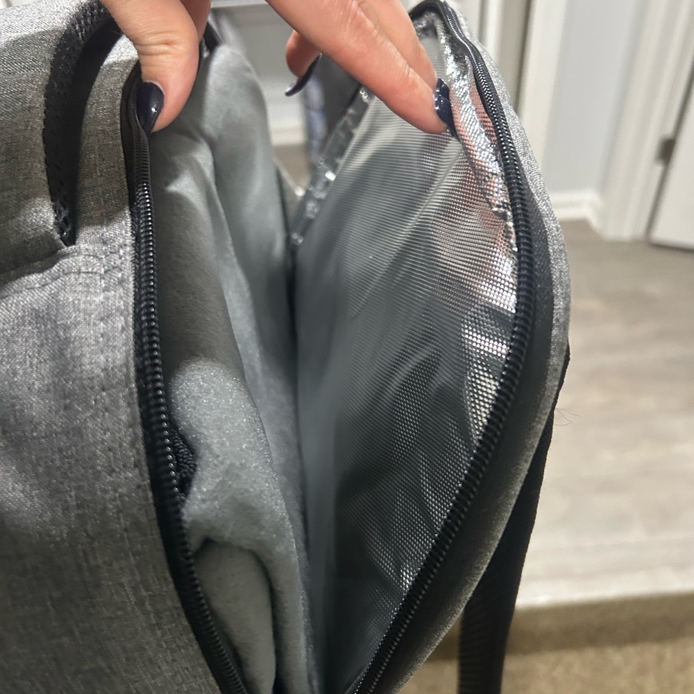 Brand new picnic backpack set - Picture 4 of 5